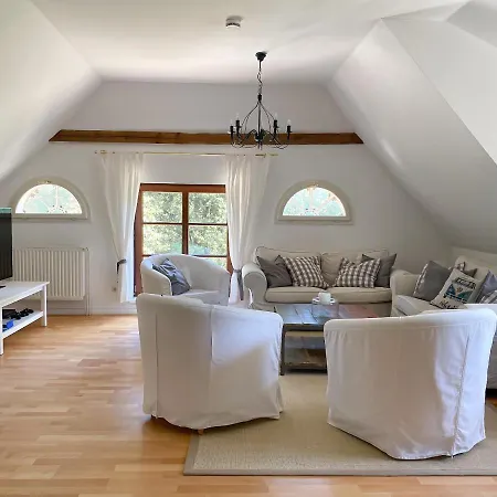 Dom wakacyjny Reetkate Reetdachhaus Friesen Tating